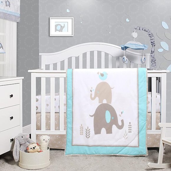 CUDDLES & Cribs Soft Cotton 4 Piece Baby Crib Bedding Set W/ Reversible Comforte